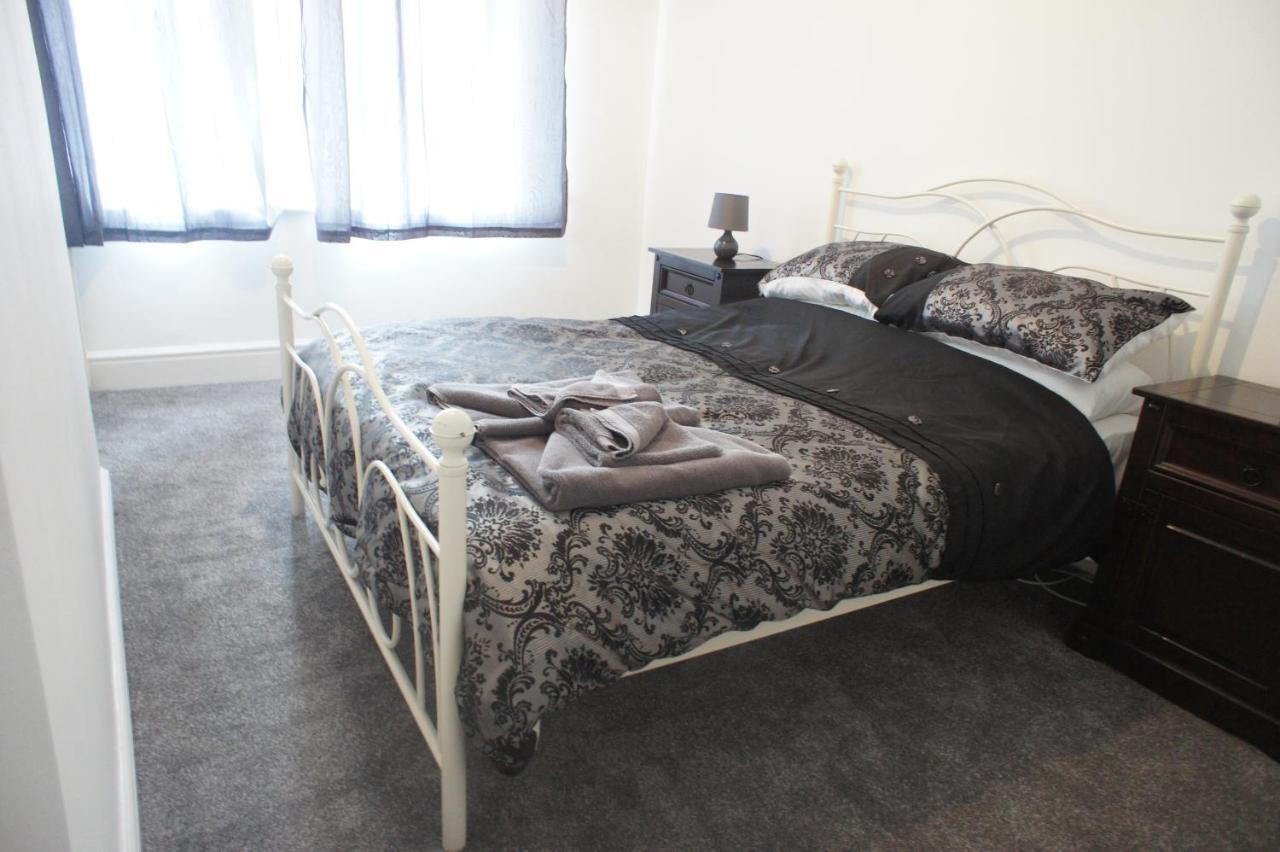 Flat 2 Opposite Travel Lodge Colwyn Bay Exteriör bild