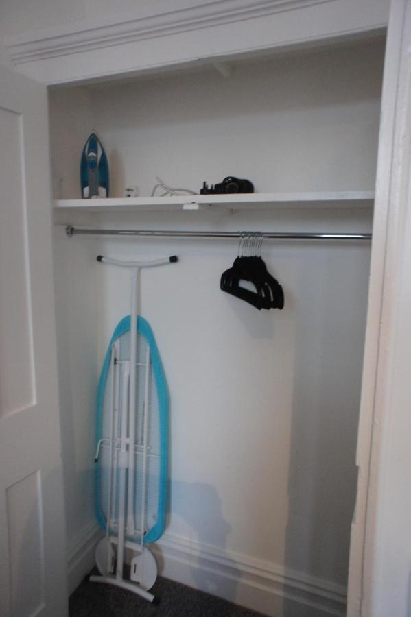 Flat 2 Opposite Travel Lodge Colwyn Bay Exteriör bild